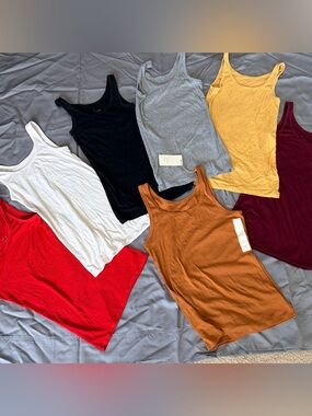 A New Day bundle of 7 Women's plain Tank Top - Multi Color size small